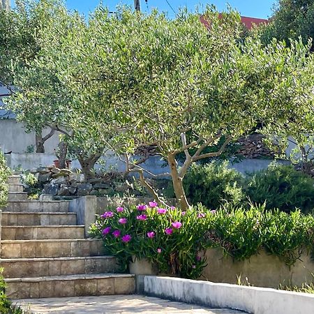 Villa Bua - Beautiful Seafront Apartments Trogir Exterior photo