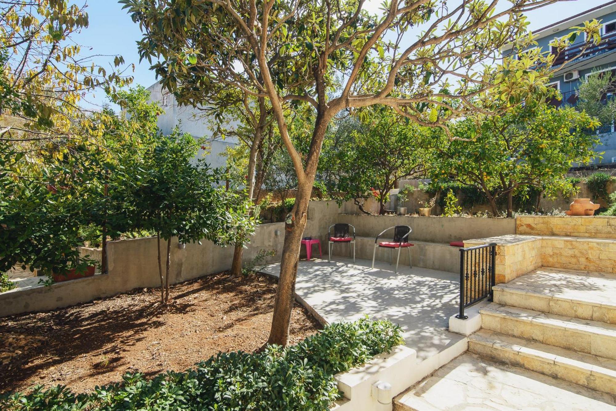 Villa Bua - Beautiful Seafront Apartments Trogir Exterior photo