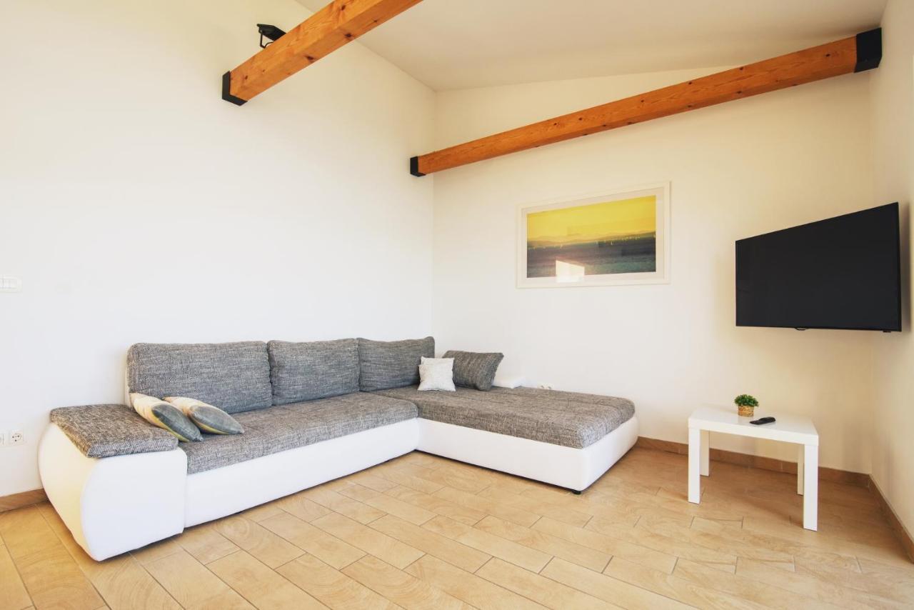 Villa Bua - Beautiful Seafront Apartments Trogir Exterior photo